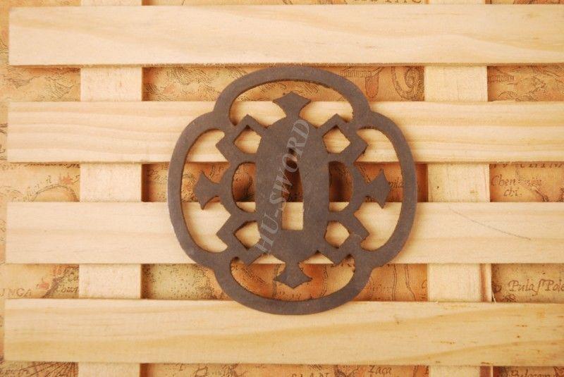 Iron Tsuba Hand Guard For Japanese Samurai Sword Knives Katana Wakizashi Ht057