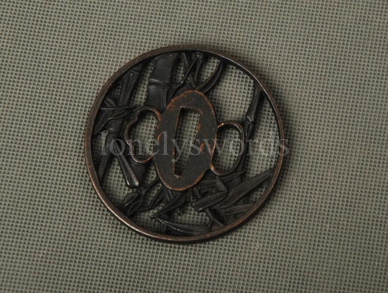 Japanese Samurai Katana Wakizashi Sword Guard Tsuba Hj74